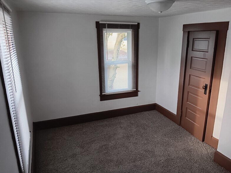 Bedroom 2 - 12 Monroe Ave