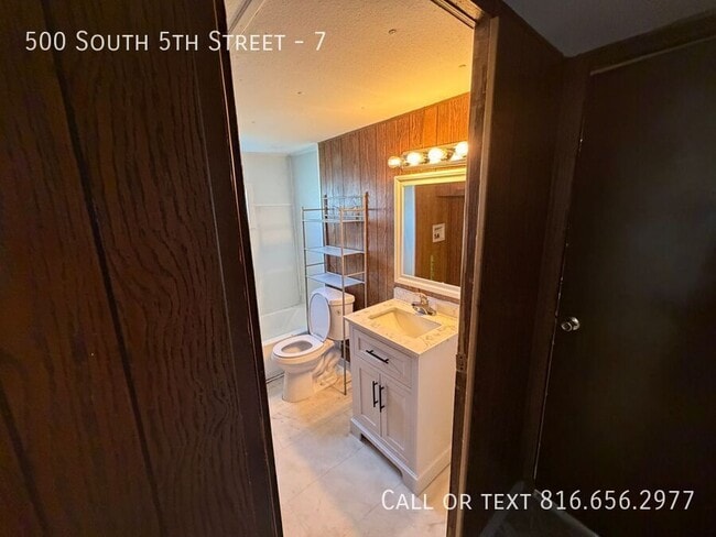 Building Photo - 500 S 5th St