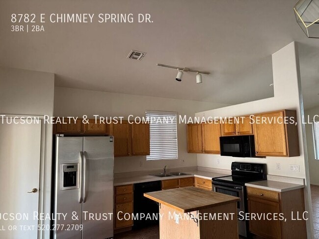 Building Photo - 8782 E Chimney Spring Dr