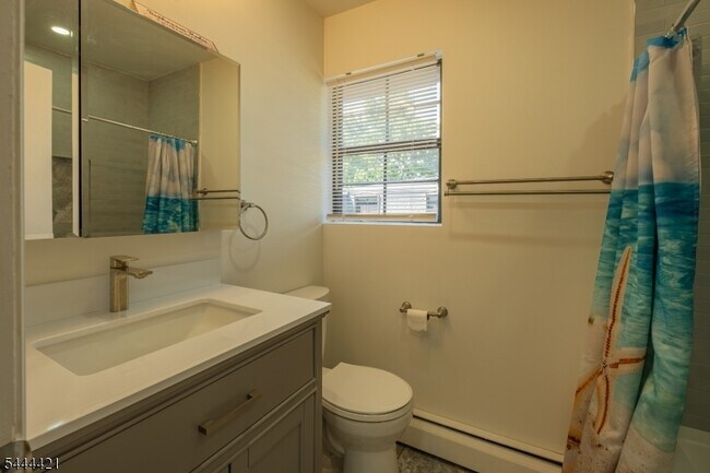 Building Photo - 768 Springfield Ave