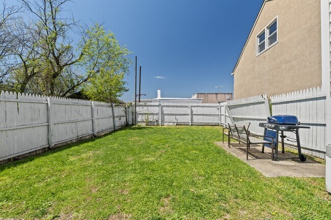 Building Photo - 341 Harrison Ave