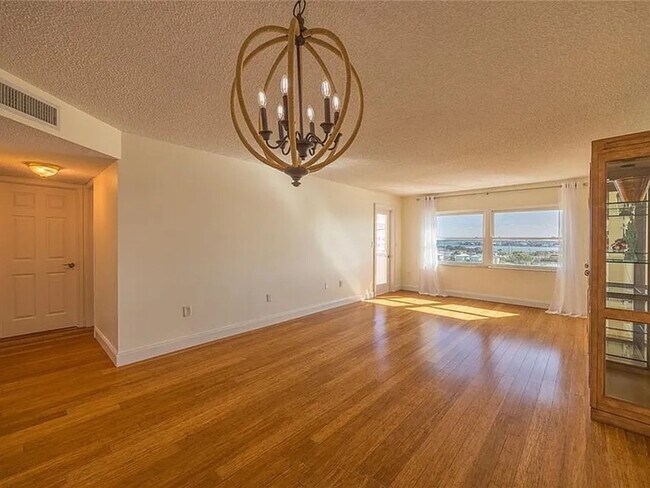 Building Photo - 10th FLR 2B/2BA Waterfront with Panoramic Intercoastal Views in 55+ Community