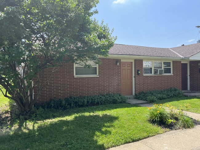 Building Photo - 89 E Hocking St