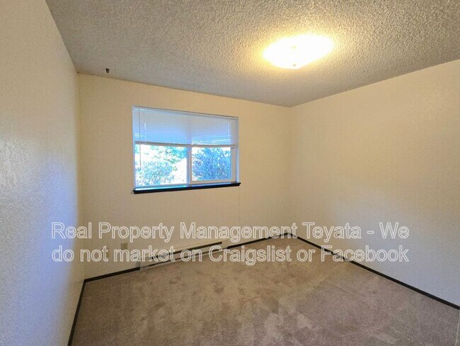 Building Photo - 1453 Hillspring Rd