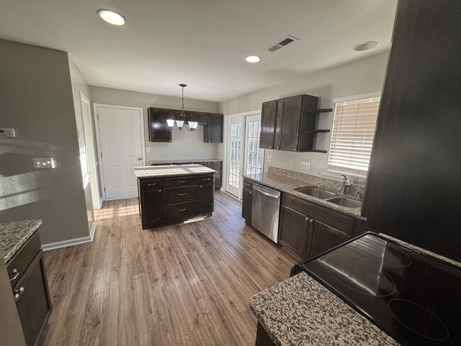 Building Photo - 6 Brookhaven Way