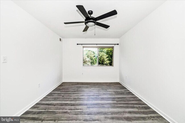 Building Photo - 12202 Braxfield Ct