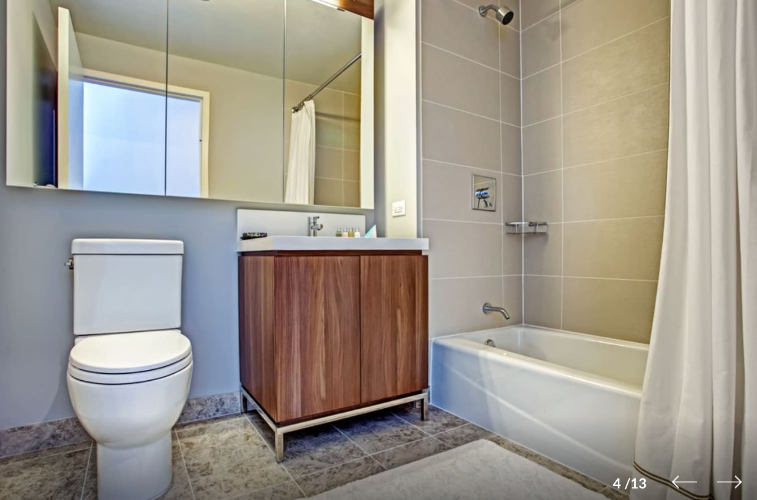 Building Photo - 77 W Wacker Dr