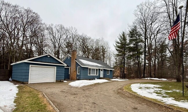 Building Photo - Two Bedroom Home in Muskegon