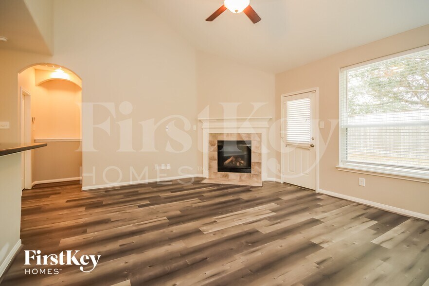 Building Photo - 20203 Ray Falls Dr