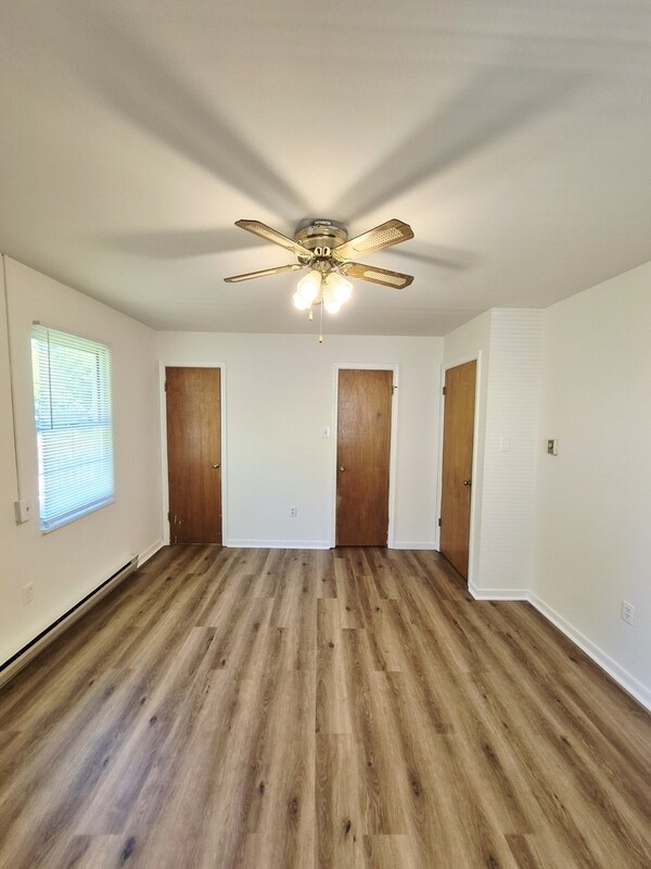 Building Photo - 1412 Blair St