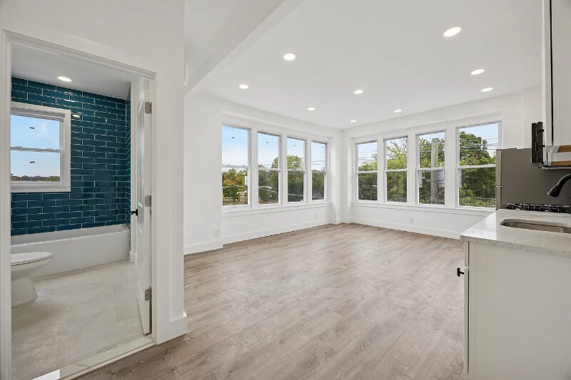 Primary Photo - 30 Haddon Ave