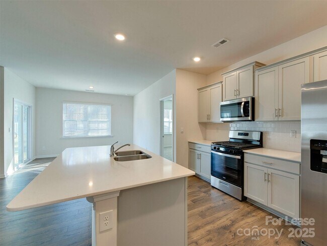 Building Photo - 3721 Stanley Crk Dr