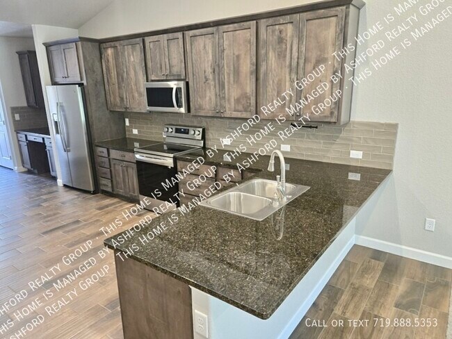 Building Photo - 520 Brecken Ct