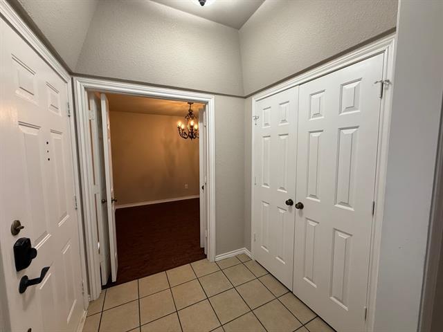 Building Photo - 318 Shade tree St