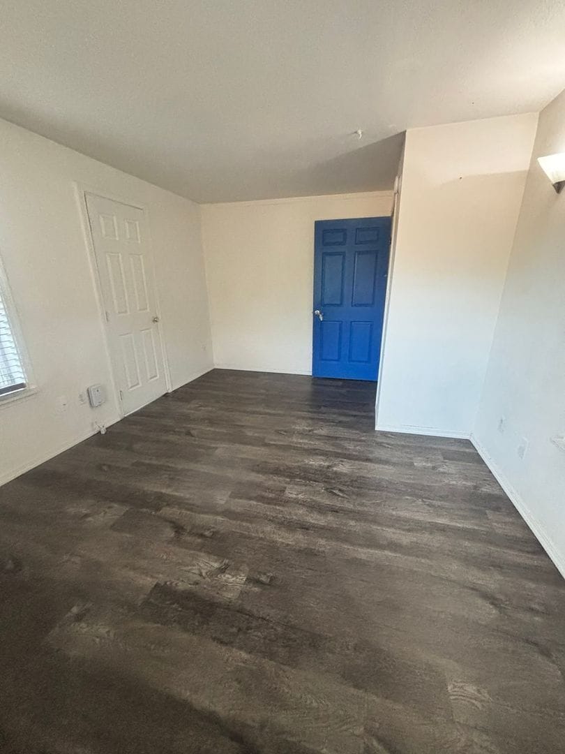 Building Photo - 803 9th Ave NW