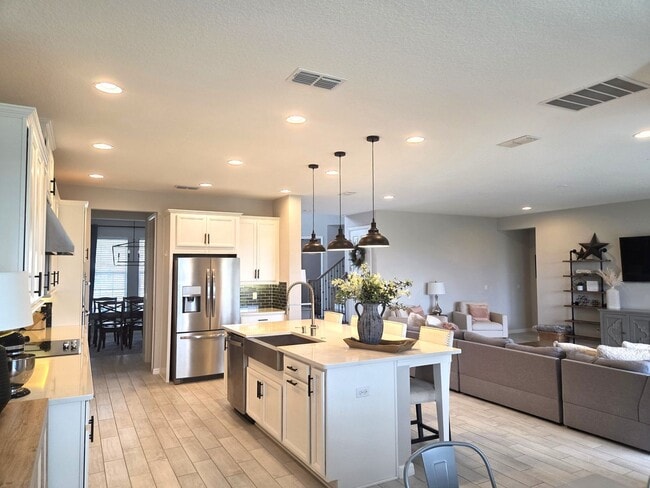 Building Photo - Two Story in Gated Lakeview Preserve