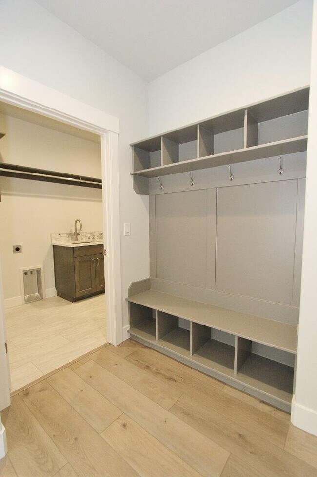 Building Photo - Immaculate Single-Level Home in Reveille de Valor