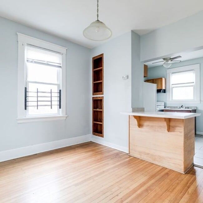 Building Photo - 3 Bedroom Home in Highland Park ***Availab...