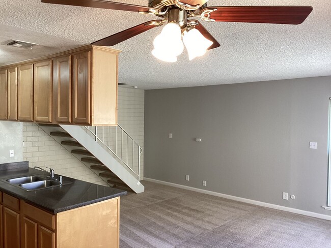 Building Photo - 460 W Alamos Ave