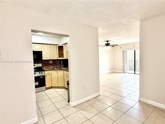 Building Photo - 5765 W 25th Ct