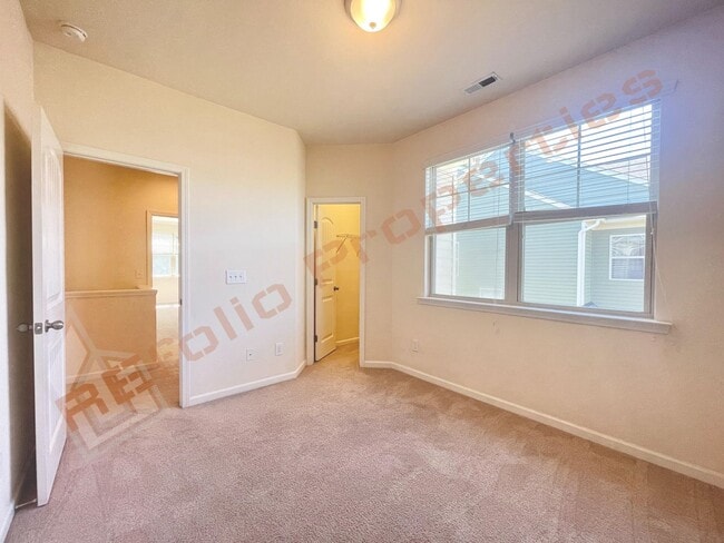 Building Photo - Beautiful 3 Bedroom 2 Car Garage End unit in Manchester Park, Morrisville,  Available May 7th!