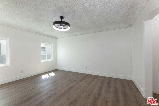 Building Photo - 2295 W Wardlow Rd