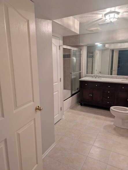 Building Photo - 318 Brookcourt