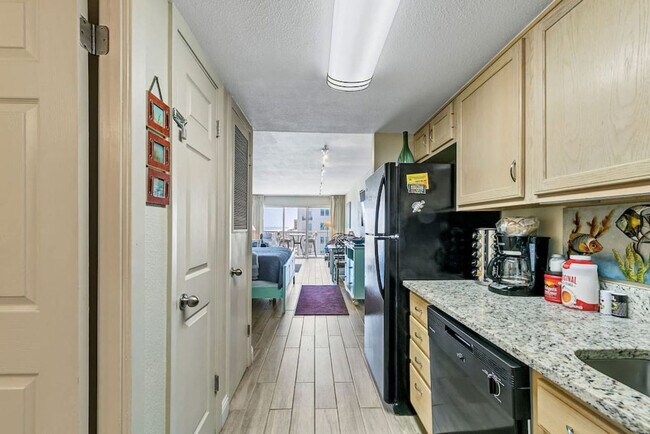 Building Photo - 769 Sundial Ct