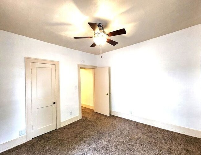 Building Photo - 2 Bed 1 Bath Plus Bonus Room in YOUNGS ENG...