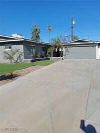 Building Photo - 4044 Pepe Cir