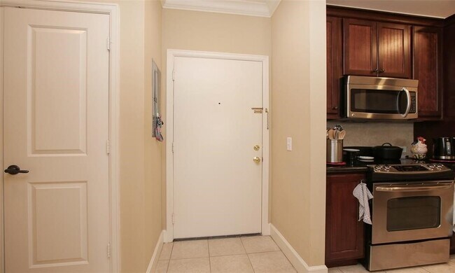 Building Photo - 2203 Dorrington St