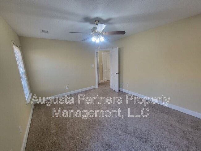 Building Photo - 2205 Whitney S Ct