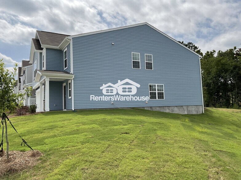 Building Photo - 10203 Chatham Run Ln