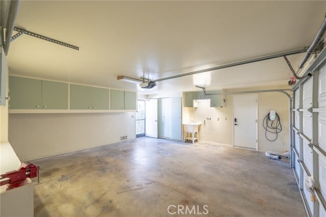 Building Photo - 157 Christina St