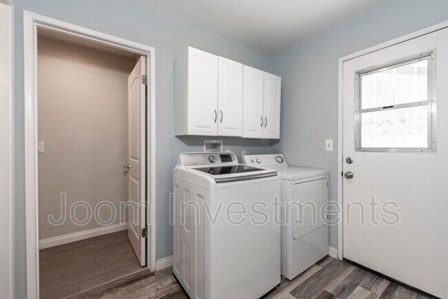 Building Photo - 1548 Shenandoah St