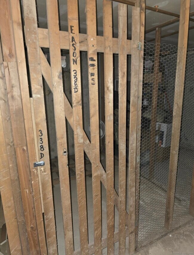 Building Photo - 338 Dunfey Ln