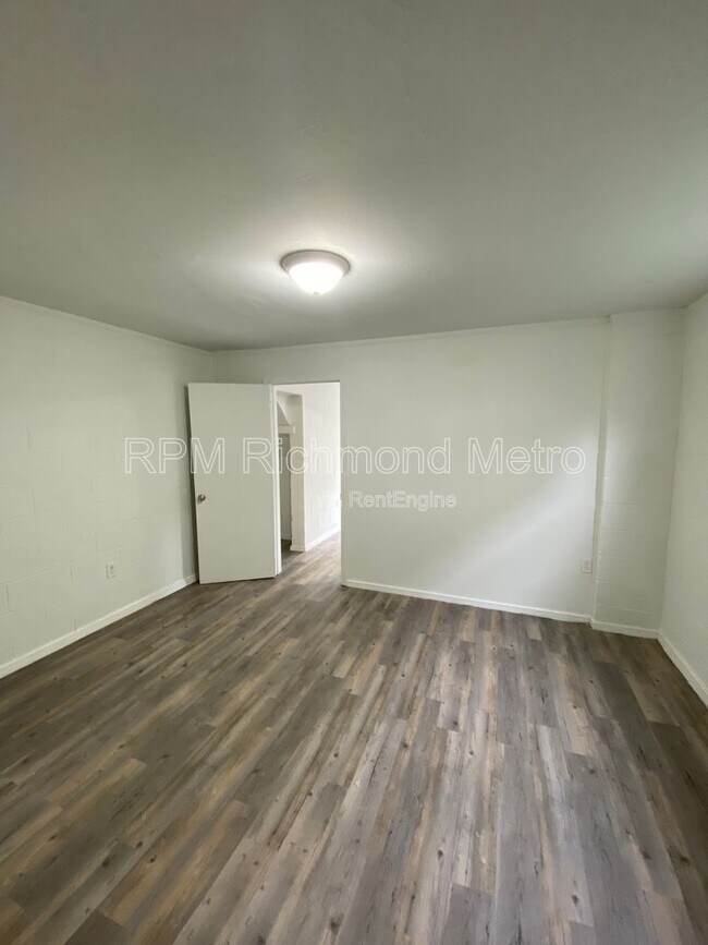 Building Photo - 923 N 20th St