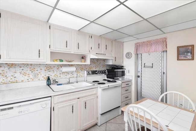 Building Photo - 4500 N Federal Hwy