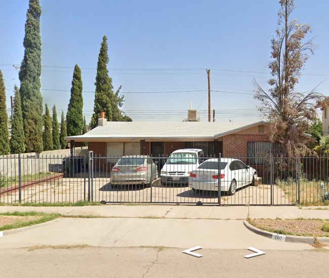 Building Photo - 7817 Caliche Dr