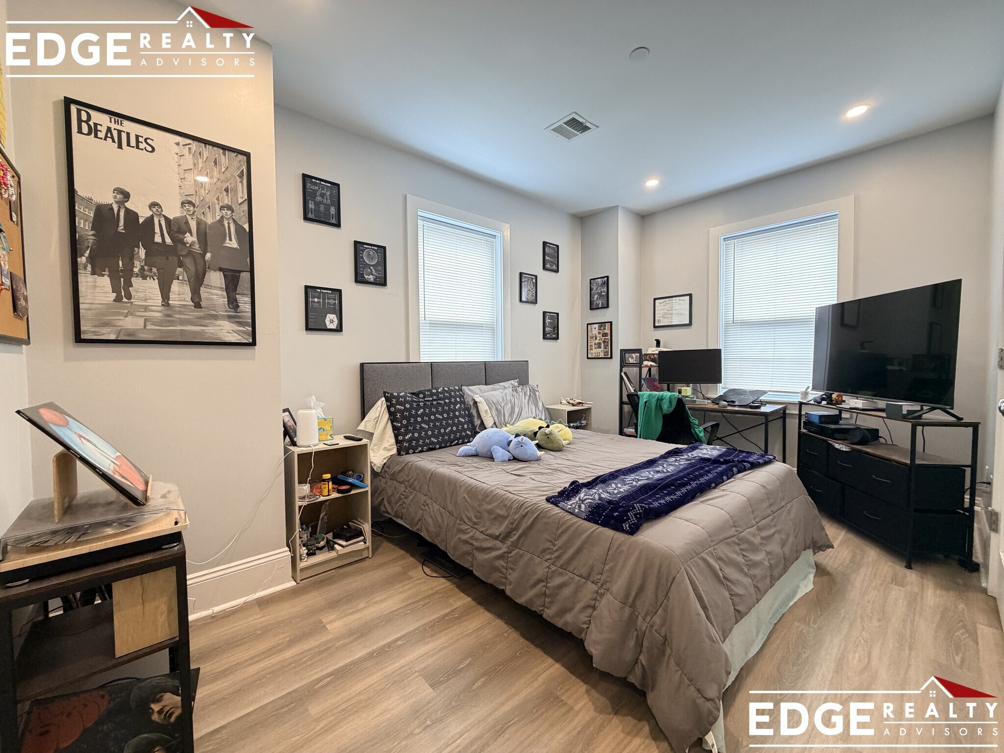 Building Photo - 64 North Beacon St