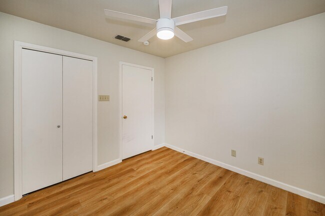 Building Photo - 9001 Taiga Ct