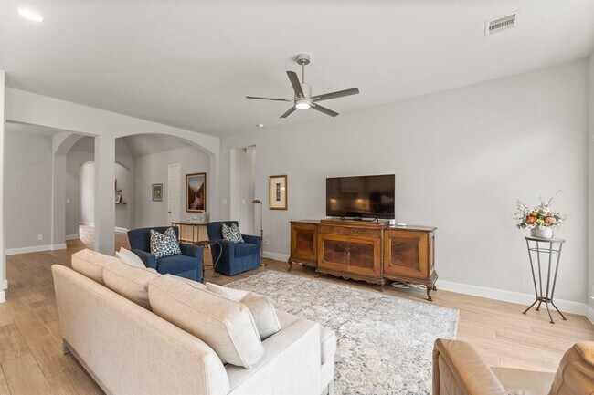 Building Photo - 27114 Sofia Forest Dr