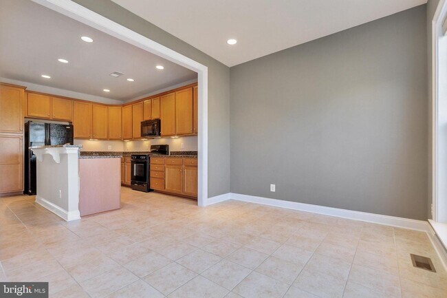 Building Photo - 42668 Keiller Terrace