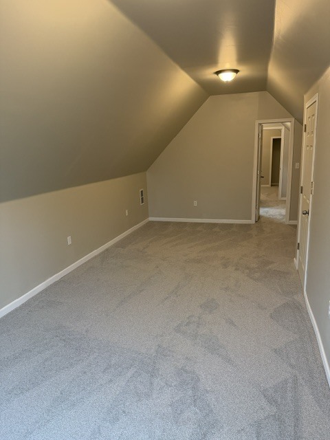 Building Photo - 670 Richmond Ave