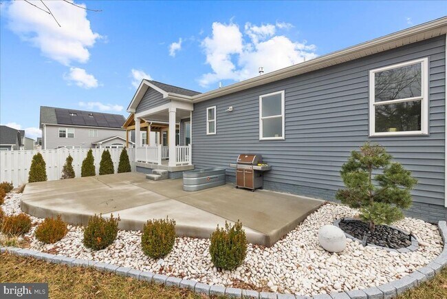 Building Photo - 154 Nevermore Dr