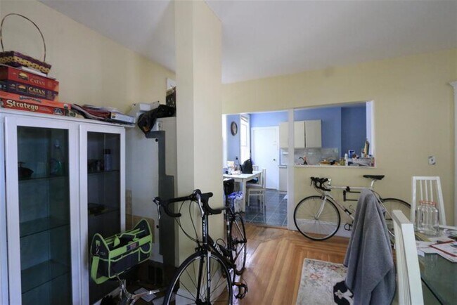 Building Photo - 19 Park Ave