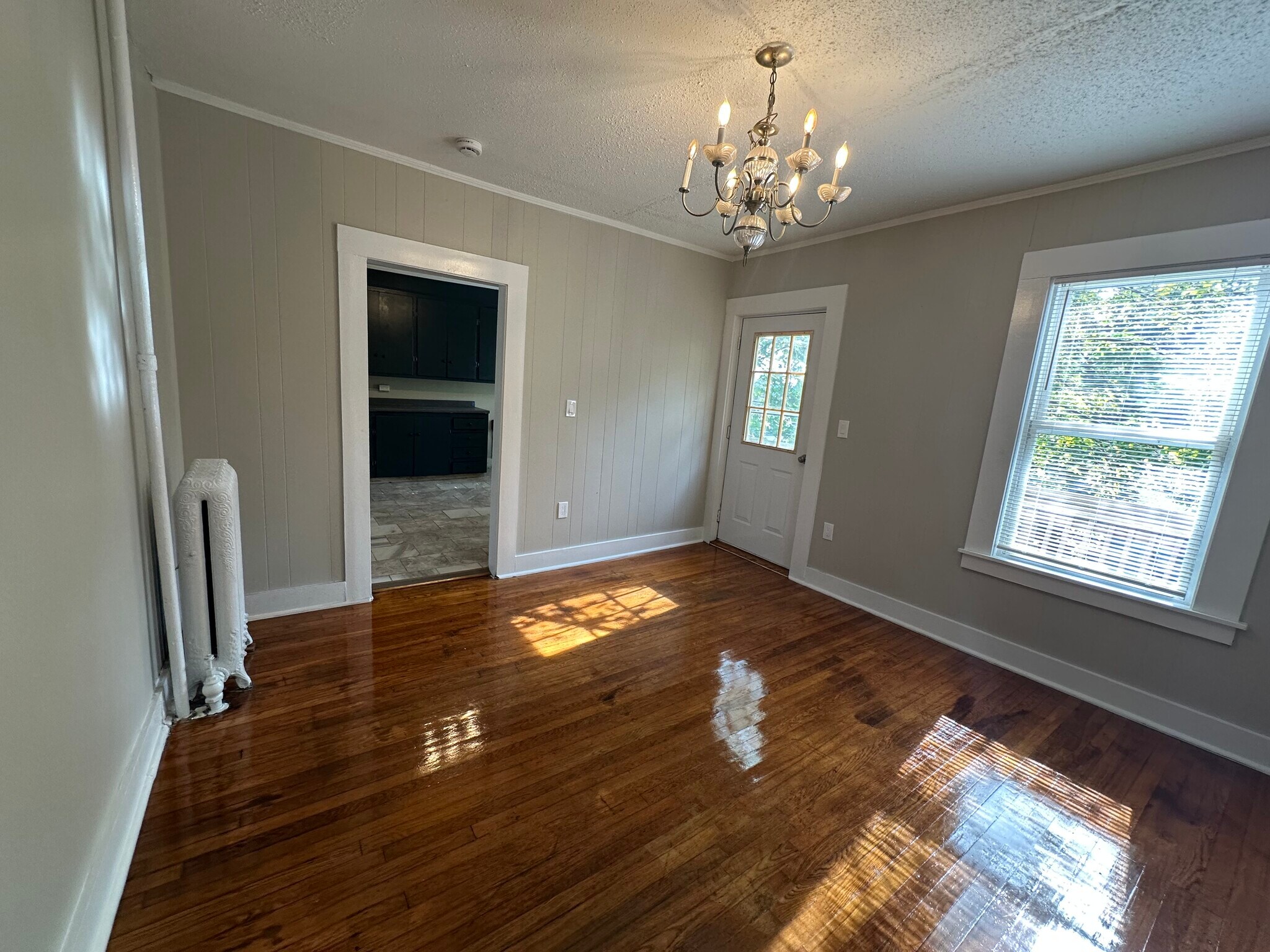 Living room - 49 Freeman Ave