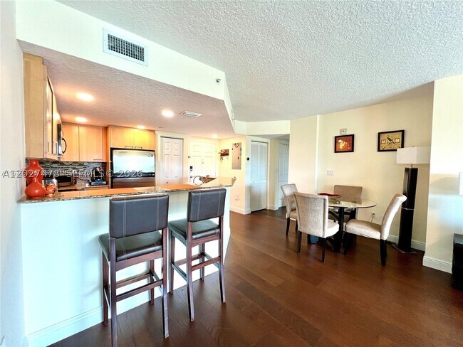 Building Photo - 201 Golden Isles Dr