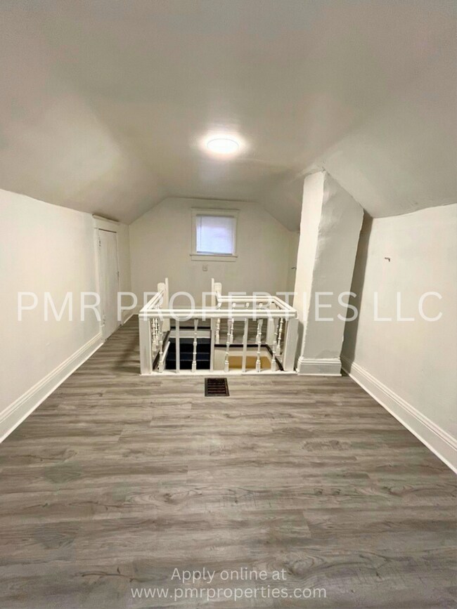 Building Photo - 3026 Pratt Street