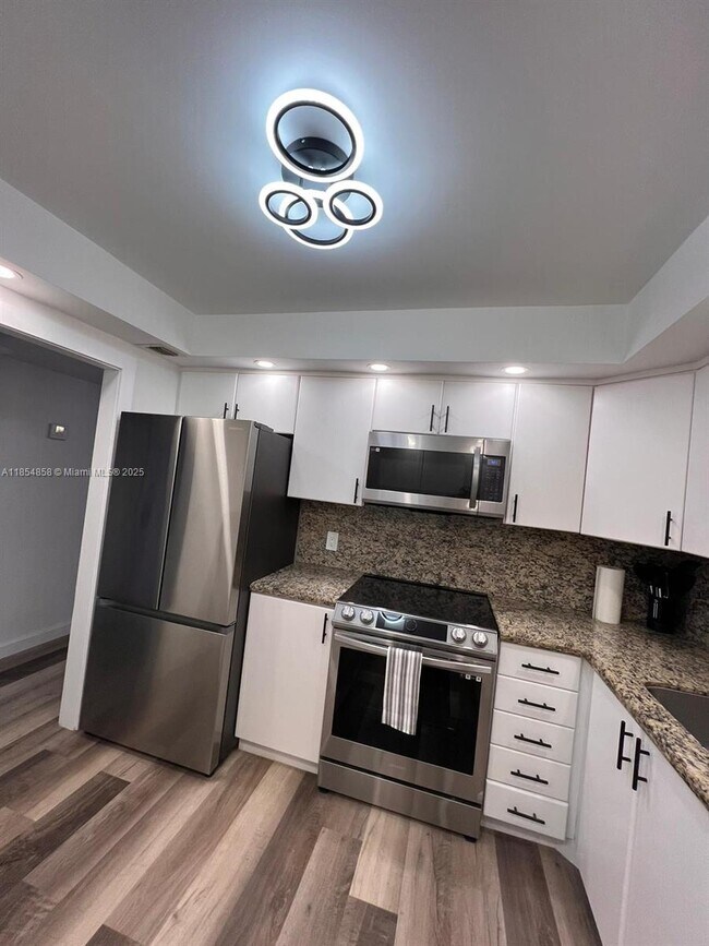 Building Photo - 3800 S Ocean Dr